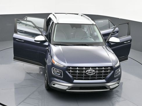 Used 2023 Hyundai Venue Limited w/ Cargo Package image 40