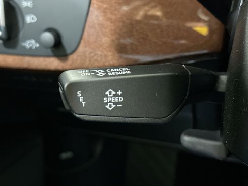 Used 2022 Audi A4 2.0T Premium w/ Convenience Package image 31