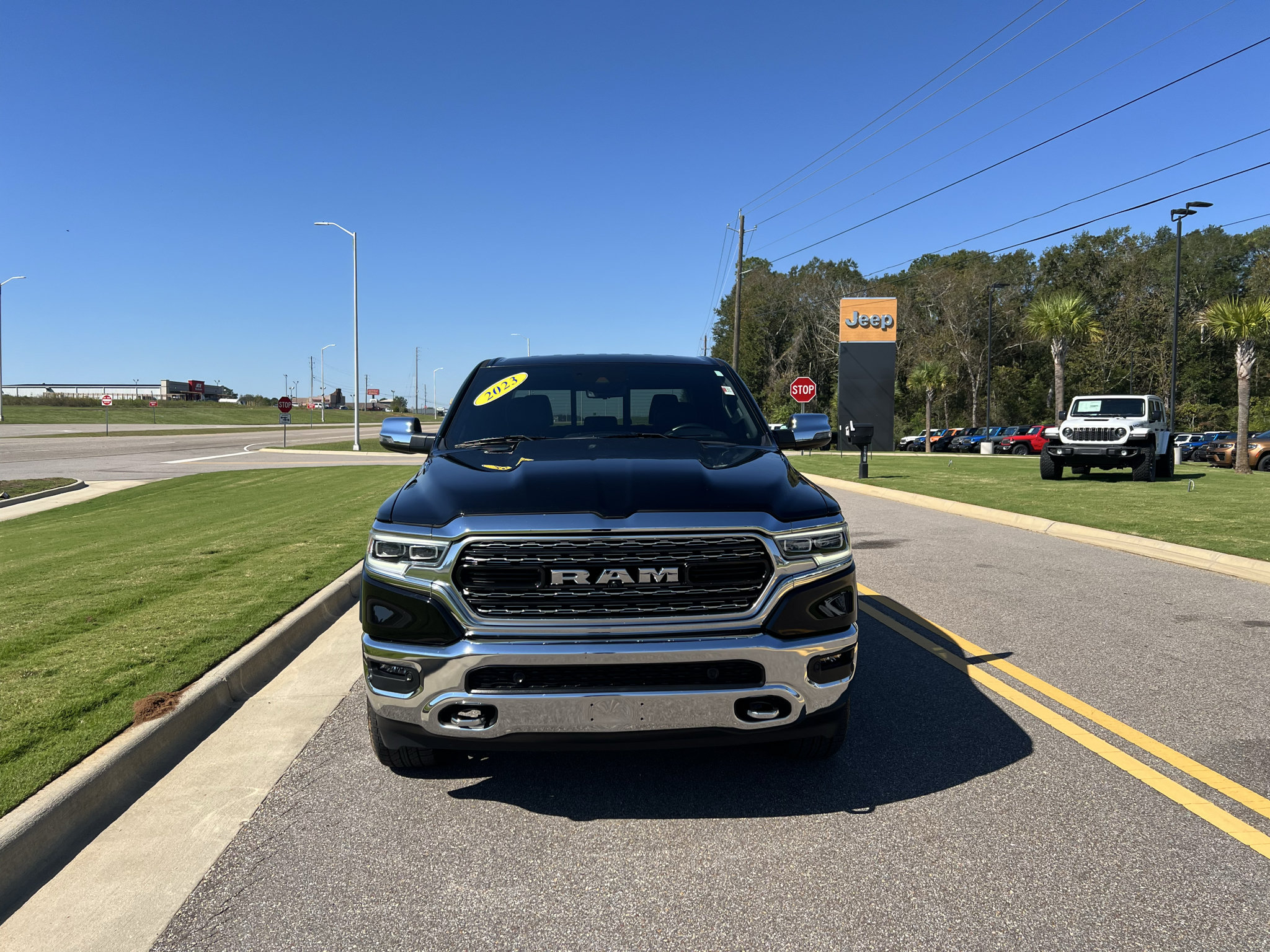 Certified 2023 RAM 1500 Limited AWD/4WD image 2