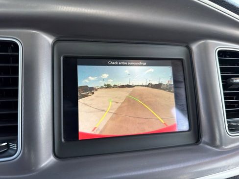 Used 2022 Dodge Charger SXT RWD image 27