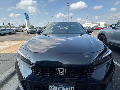 Used 2025 Honda Civic Sport image 2