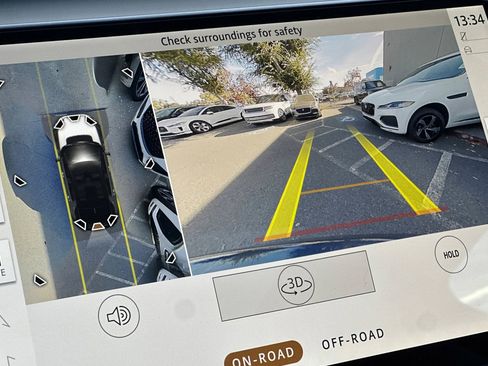 New 2025 Land Rover Discovery Sport S image 21