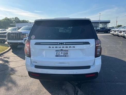 Used 2024 Chevrolet Suburban Z71 w/ Luxury Package AWD/4WD image 5