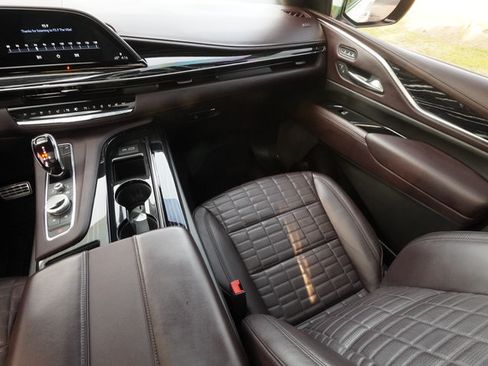 Used 2023 Cadillac Escalade V AWD/4WD image 13
