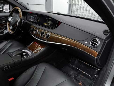 Used 2014 Mercedes-Benz S 550 Sedan image 15
