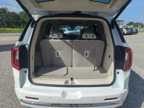Used 2021 GMC Acadia Denali w/ Denali Technology Package FWD image 34