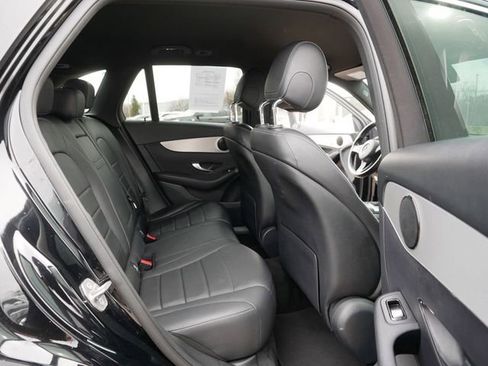 Used 2019 Mercedes-Benz GLC 300 4MATIC image 19