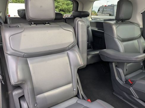 Used 2025 Ford Expedition Active AWD/4WD image 18