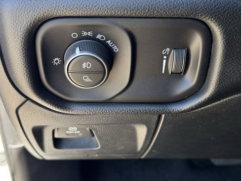 Used 2023 RAM 1500 Big Horn image 23