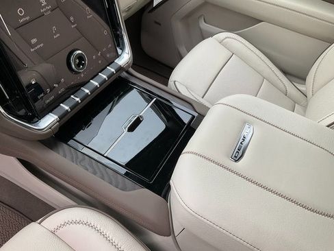 New 2026 GMC Yukon XL Denali image 11