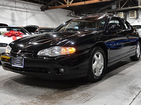 Used 2001 Chevrolet Monte Carlo SS w/ Preferred Equipment Group FWD image 3