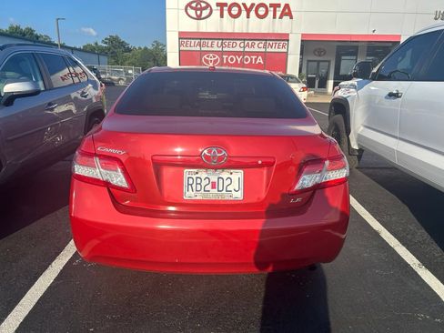 Used 2011 Toyota Camry LE w/ LE Extra-Value Pkg FWD image 4