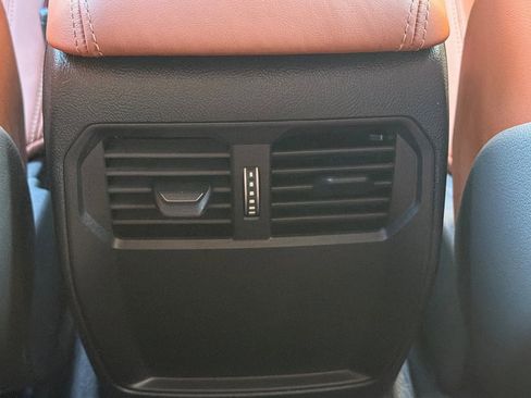 Used 2025 BMW M4 Coupe w/ Executive Package image 16