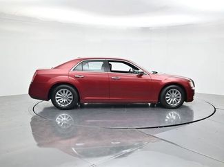 Used 2013 Chrysler 300 RWD video 2