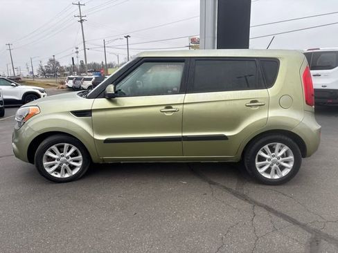 Used 2012 Kia Soul + image 2