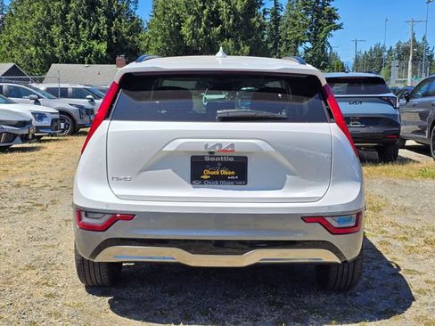 New 2026 Kia Niro Wave w/ Wave Preserve Package FWD image 4