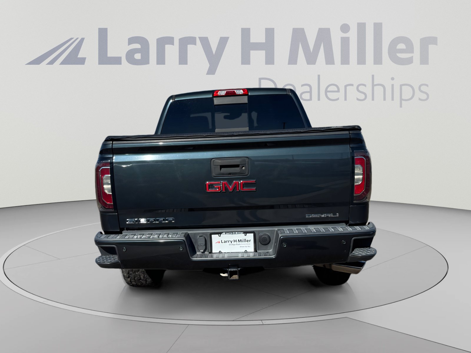 Used 2018 GMC Sierra 1500 Denali w/ Denali Ultimate Package AWD/4WD image 4