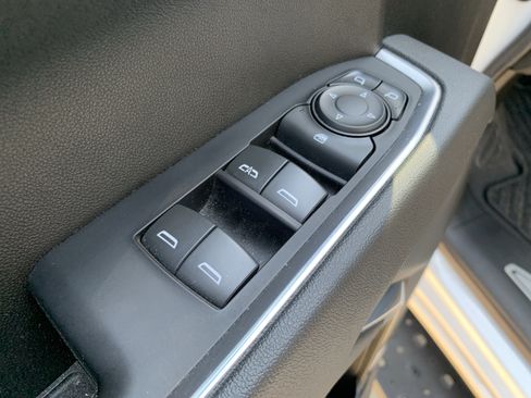 Used 2022 Chevrolet Silverado 1500 LT RWD image 15