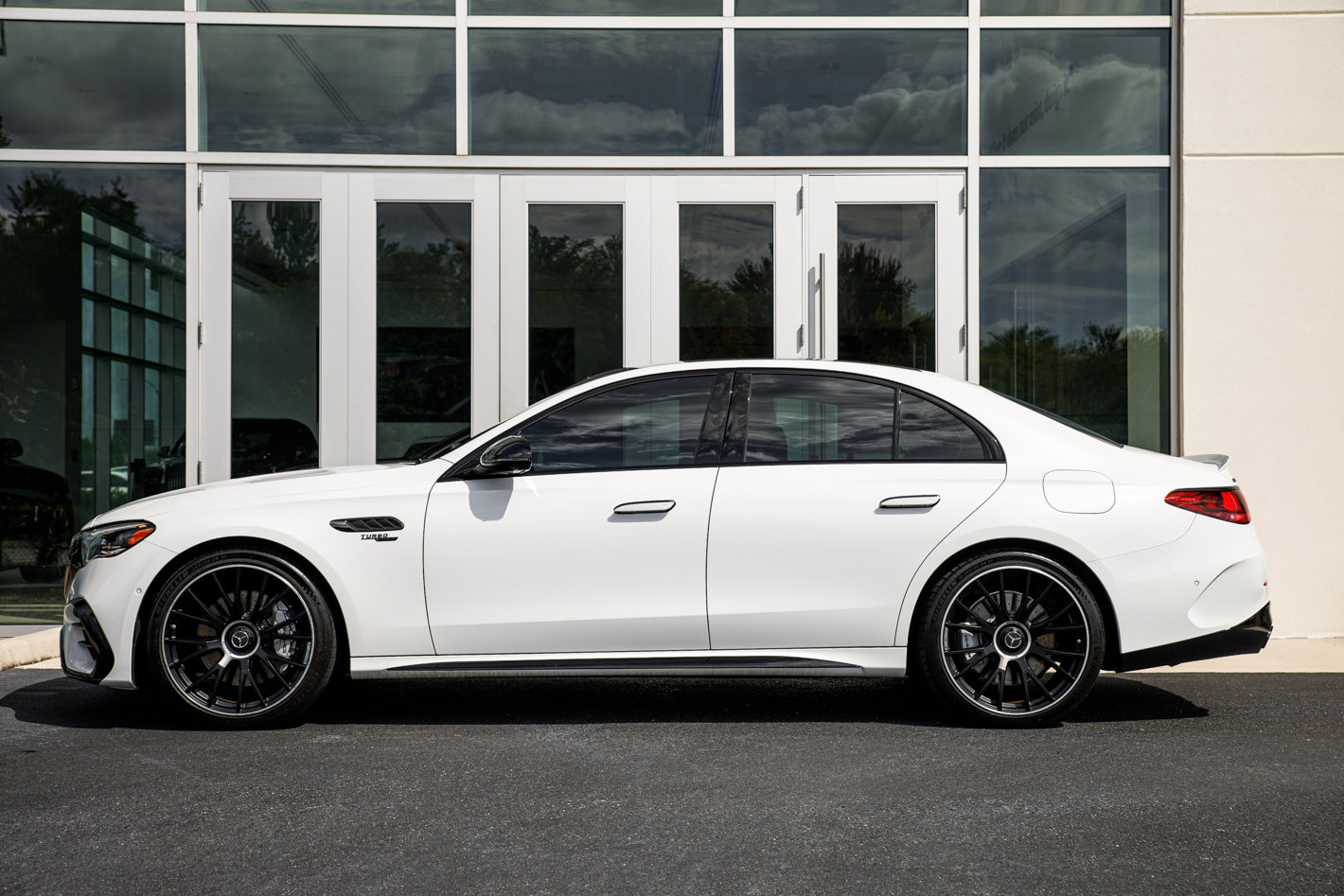 Used 2026 Mercedes-Benz E 53 AMG e 4MATIC Sedan image 8