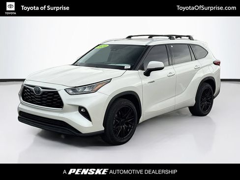 Used 2020 Toyota Highlander XLE FWD image 1