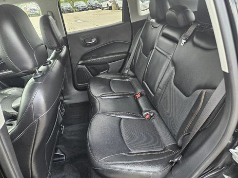 Used 2019 Jeep Compass Limited w/ Safety & Security Group AWD/4WD image 17
