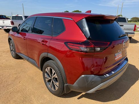 Used 2021 Nissan Rogue SV FWD image 6