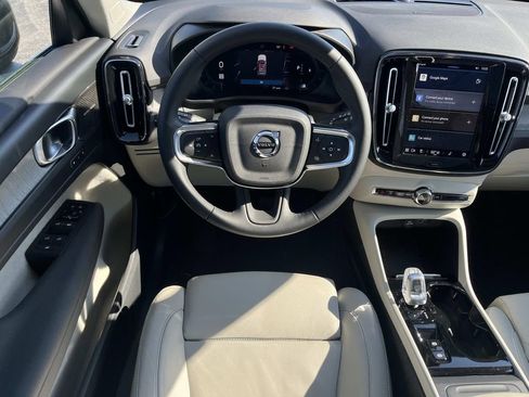 Used 2023 Volvo XC40 B4 Plus w/ Driver Assist Package image 14