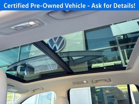 Certified 2023 Volkswagen Tiguan SE w/ Panoramic Sunroof Package AWD/4WD image 22