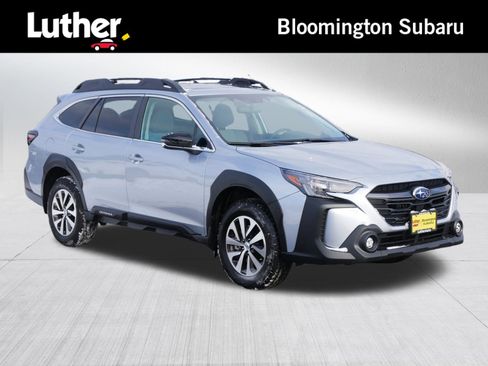 Certified 2025 Subaru Outback Premium image 1