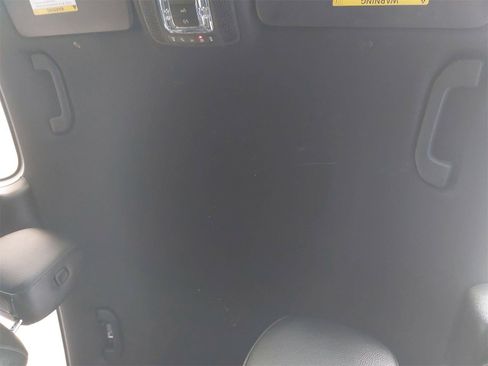 Used 2020 Mercedes-Benz GLB 250 4MATIC image 38