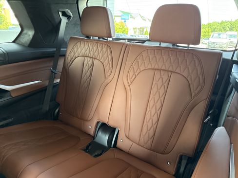 Used 2023 BMW X7 xDrive40i w/ Executive Package AWD/4WD image 35