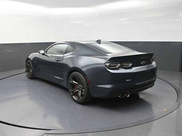Used 2020 Chevrolet Camaro SS RWD image 6