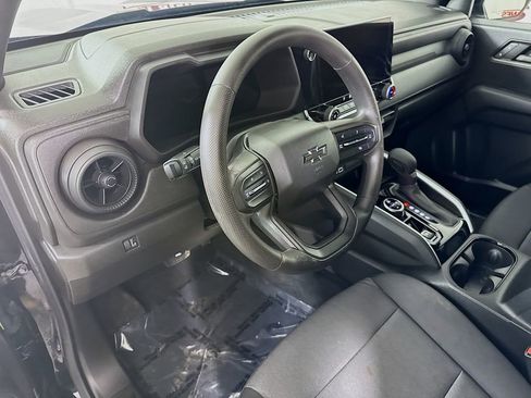 Used 2023 Chevrolet Colorado Trail Boss w/ Technology Package image 19