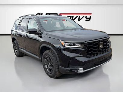 Used 2025 Honda Pilot TrailSport