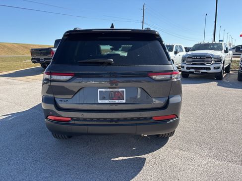 New 2025 Jeep Grand Cherokee Limited w/ Trailer Tow Package image 4