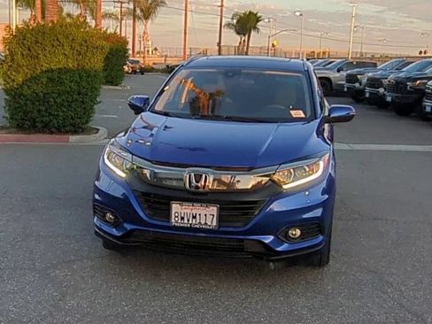 Used 2021 Honda HR-V EX image 3