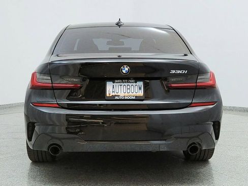 Used 2022 BMW 330i Sedan w/ M Sport Package image 4