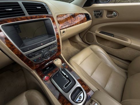 Used 2007 Jaguar XKR R image 33