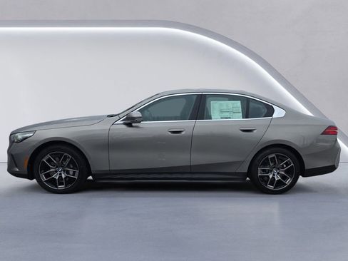 New 2026 BMW 530i xDrive w/ Premium Package image 6