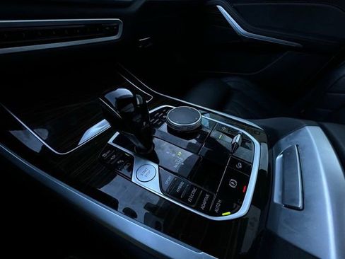 Used 2023 BMW X5 xDrive45e image 26