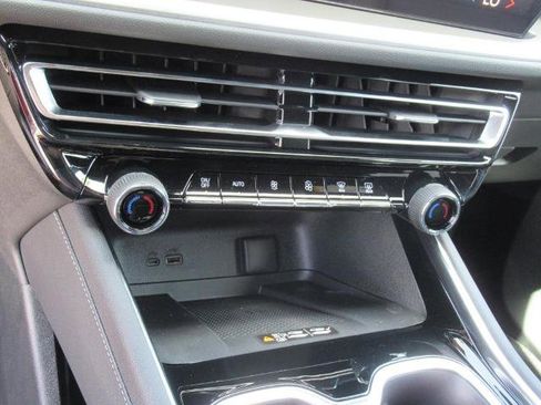 New 2025 Chevrolet Traverse LT w/ Enhanced Driving Package image 23