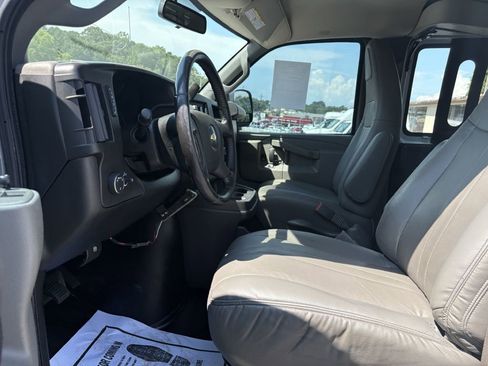 Used 2020 Chevrolet Express 2500 w/ Driver Convenience Package image 11