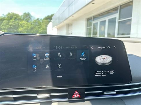 Used 2024 Hyundai Elantra SEL w/ Convenience Package image 29