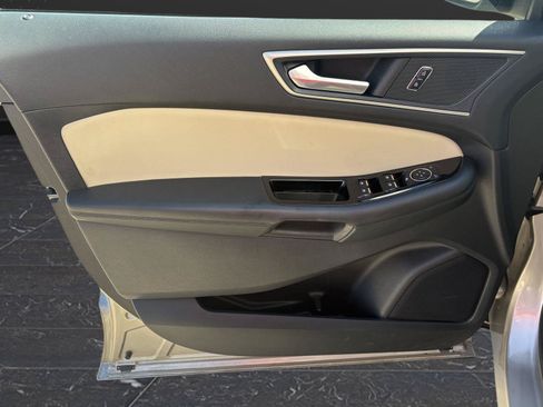 Used 2017 Ford Edge SEL w/ Equipment Group 201A FWD image 10