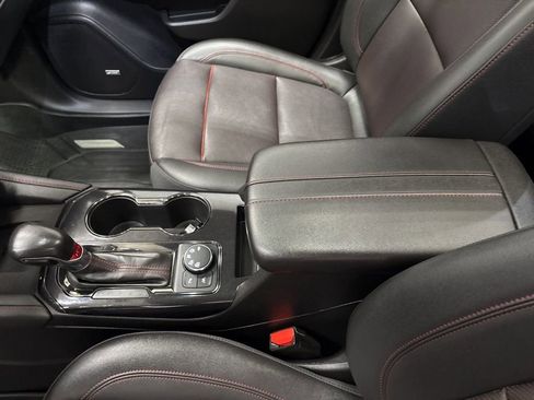 Used 2021 Chevrolet Blazer RS w/ Enhanced Convenience Package image 12