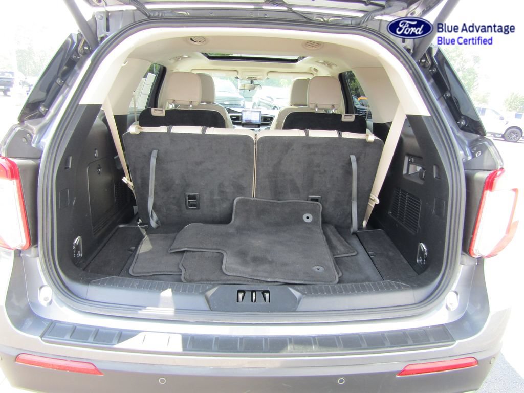Used 2024 Ford Explorer XLT w/ Equipment Group 202A AWD/4WD image 28