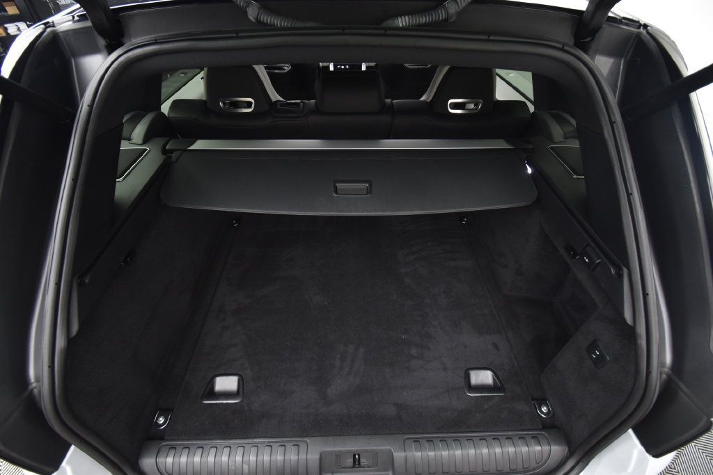 Used 2019 Land Rover Range Rover Sport SVR AWD/4WD image 27