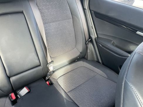 Used 2025 Kia Seltos S image 37