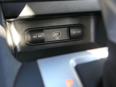 Used 2023 Kia Forte LXS w/ LXS Technology Package image 21