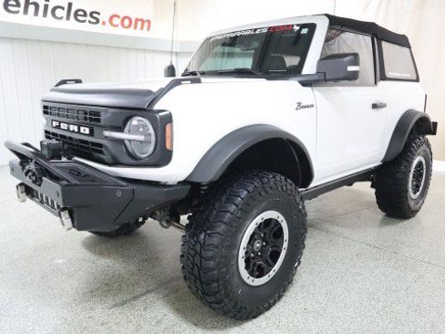 Used 2023 Ford Bronco Badlands w/ Sasquatch Package AWD/4WD image 2